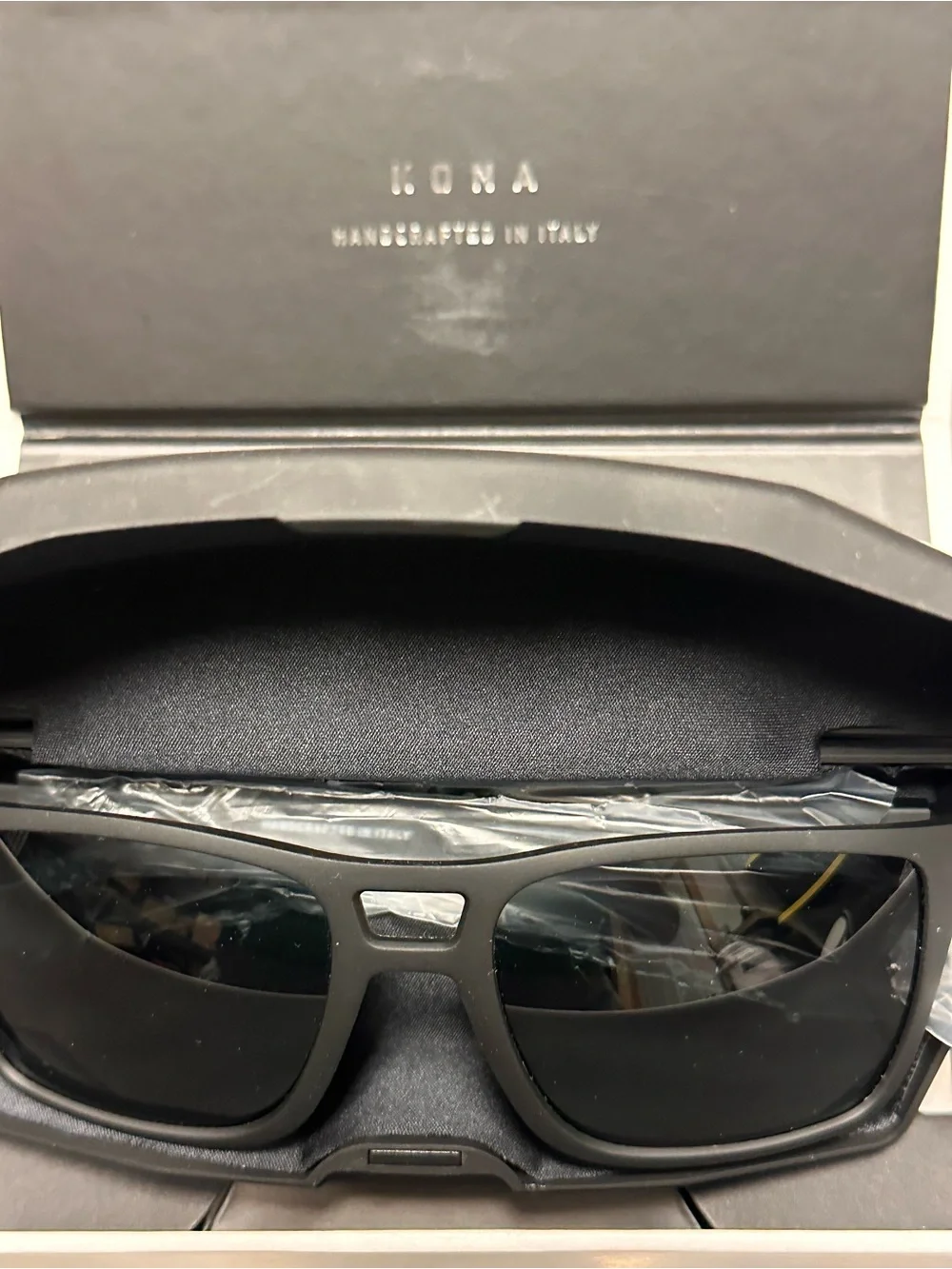 RŌKA Kona - Polarized Matte Black / Dark Carbon Sunglasses NEW